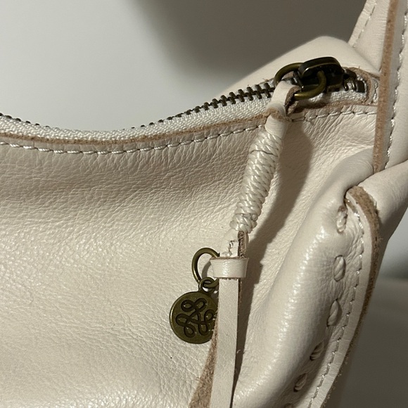 The Sak Cream and Brown Shoulder Bag - Picture 3 of 8